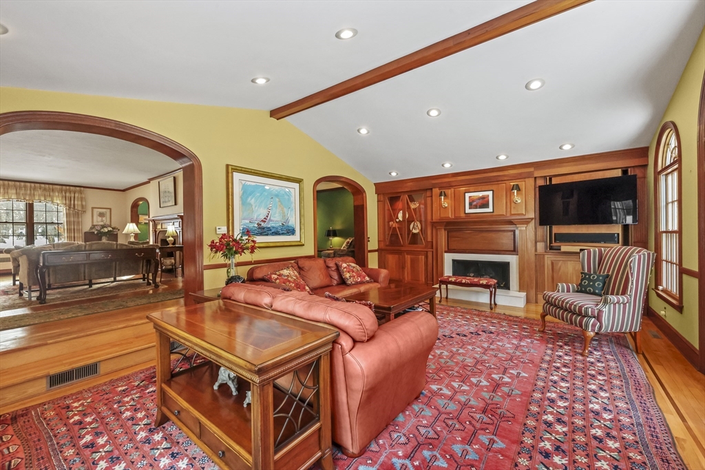 58 Englewood Road Longmeadow, MA 01106 - Photo 8 of 40