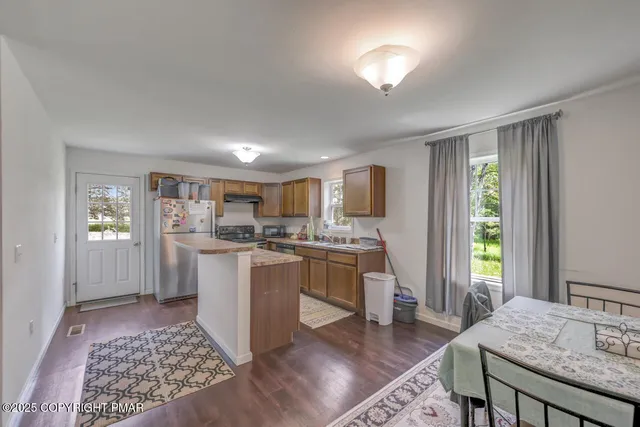 $399,000 | 207 Game Lane, Blakeslee, PA 18610