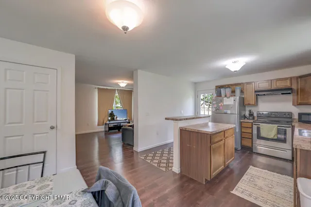 $399,000 | 207 Game Lane, Blakeslee, PA 18610