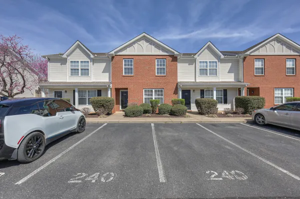 $1,700 | 240 Arapaho Drive, Murfreesboro, TN 37128
