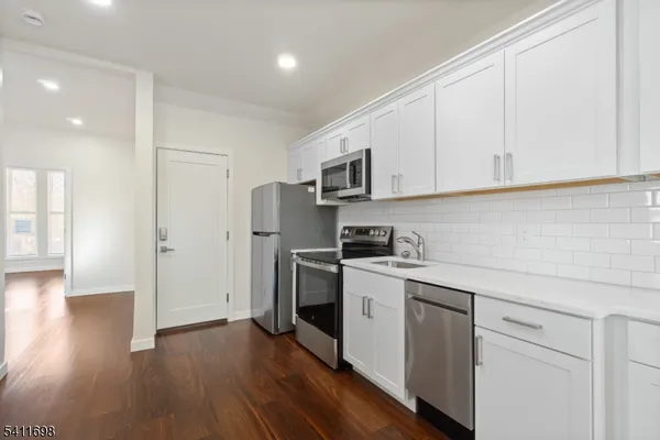 $2,500 | 826 George Street, Unit 1, Plainfield, NJ 07062