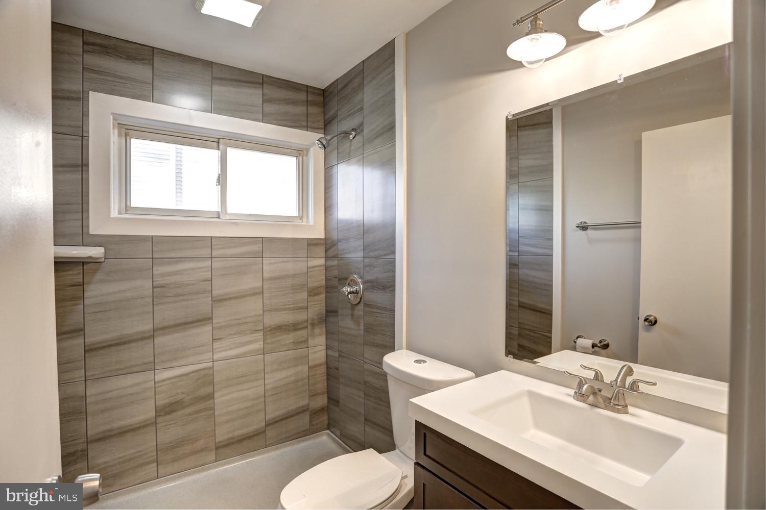 414 Berryhill Road Harrisburg, PA 17109 - Photo 17 of 38 Bathroom