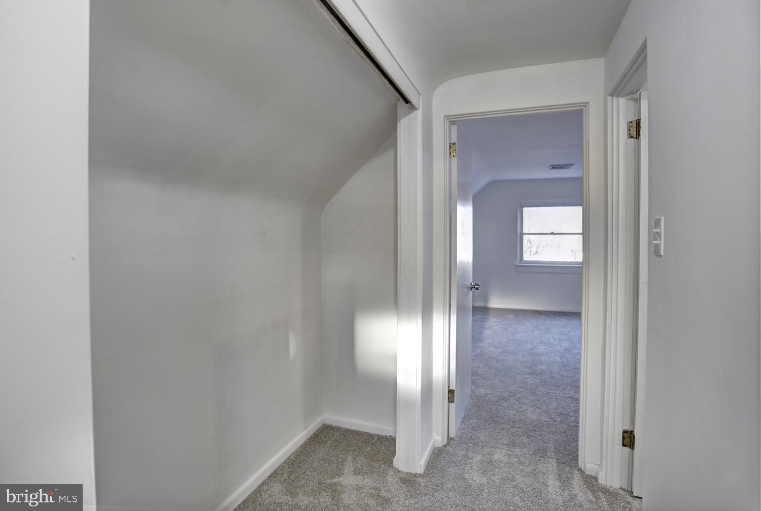 414 Berryhill Road Harrisburg, PA 17109 - Photo 28 of 38 Hallway