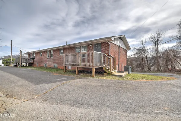 $589,900 | 127 Patrick Lane, Gray, TN 37615