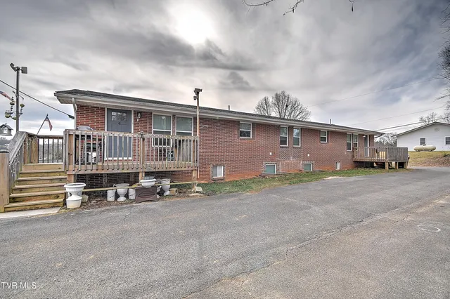 $625,000 | 127 Patrick Lane, Gray, TN 37615