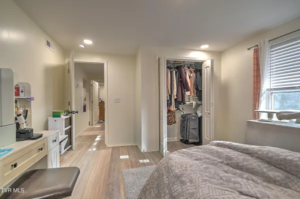 $589,900 | 127 Patrick Lane, Gray, TN 37615