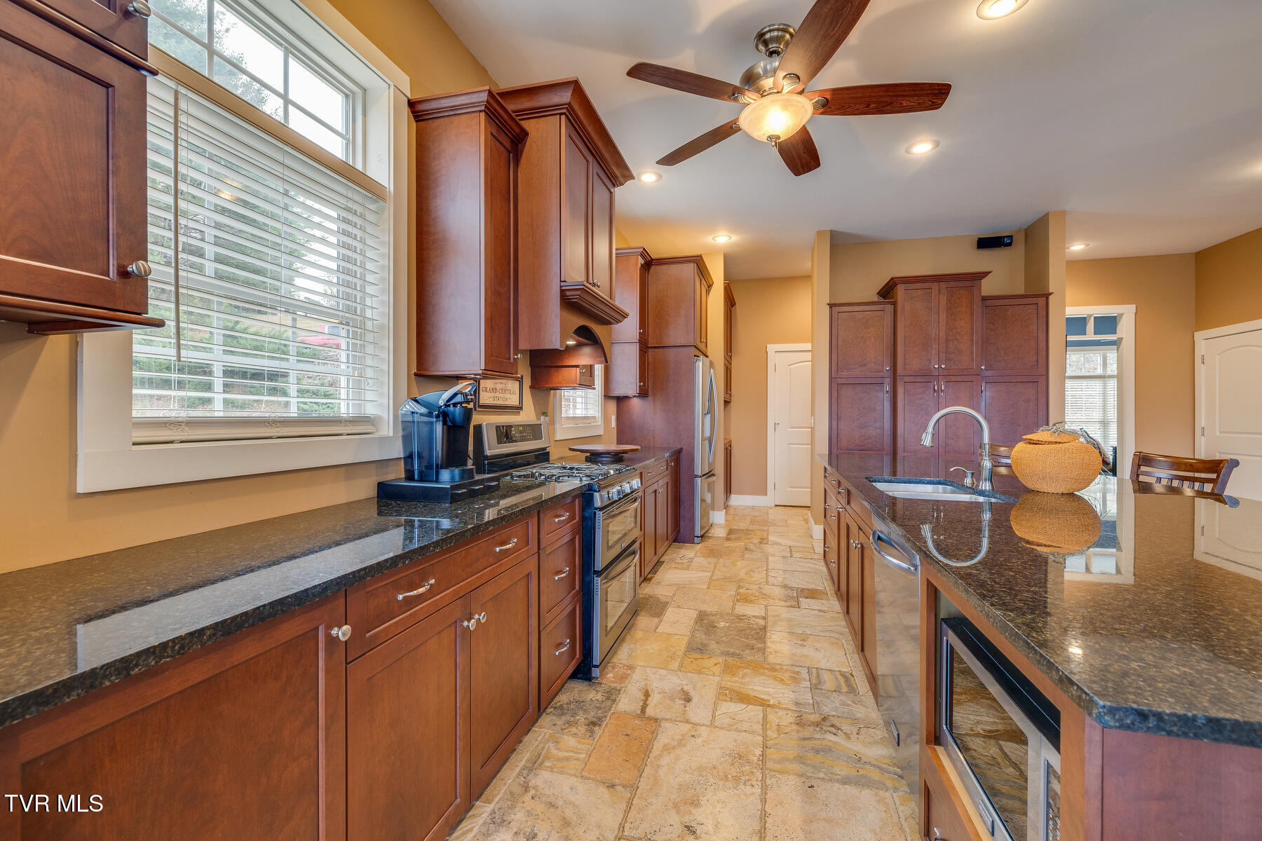 113 Ridgecrest Drive Elizabethton, TN 37643 - Photo 17 of 44 016