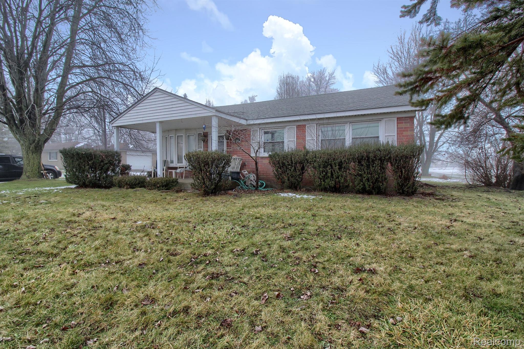 25306 Pennsylvania Road Taylor, MI 48180 - Photo 2 of 21 Gallery Image 2