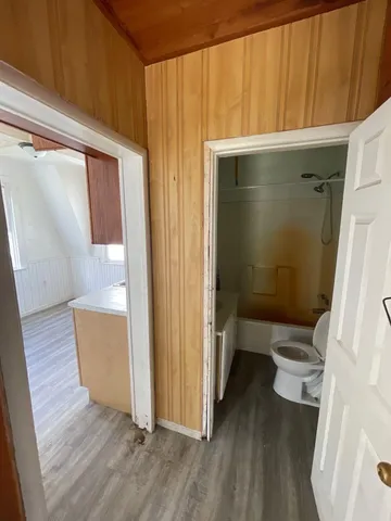 $350,000 | 71555 Highway 43, South Haven, MI 49090