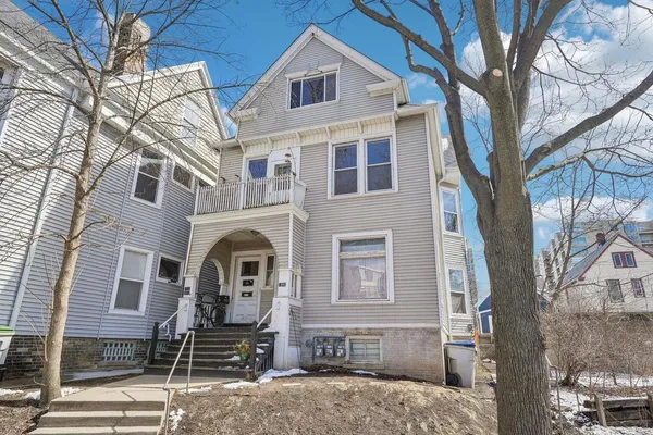 $519,900 | 1848 North Cambridge Avenue, Milwaukee, WI 53202