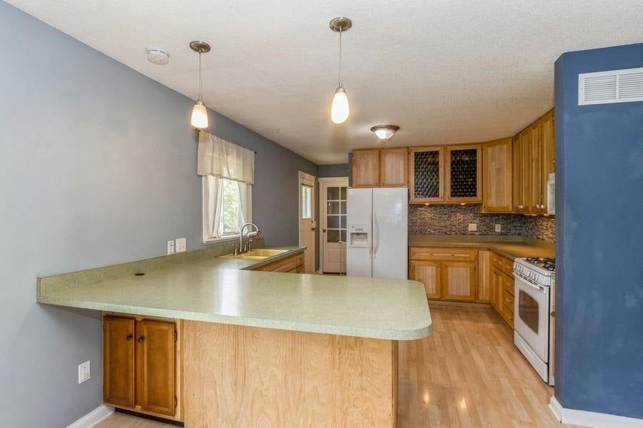 174 Country Club Road Williamsburg, IA 52361 - Photo 9 of 40 Gallery Image 9