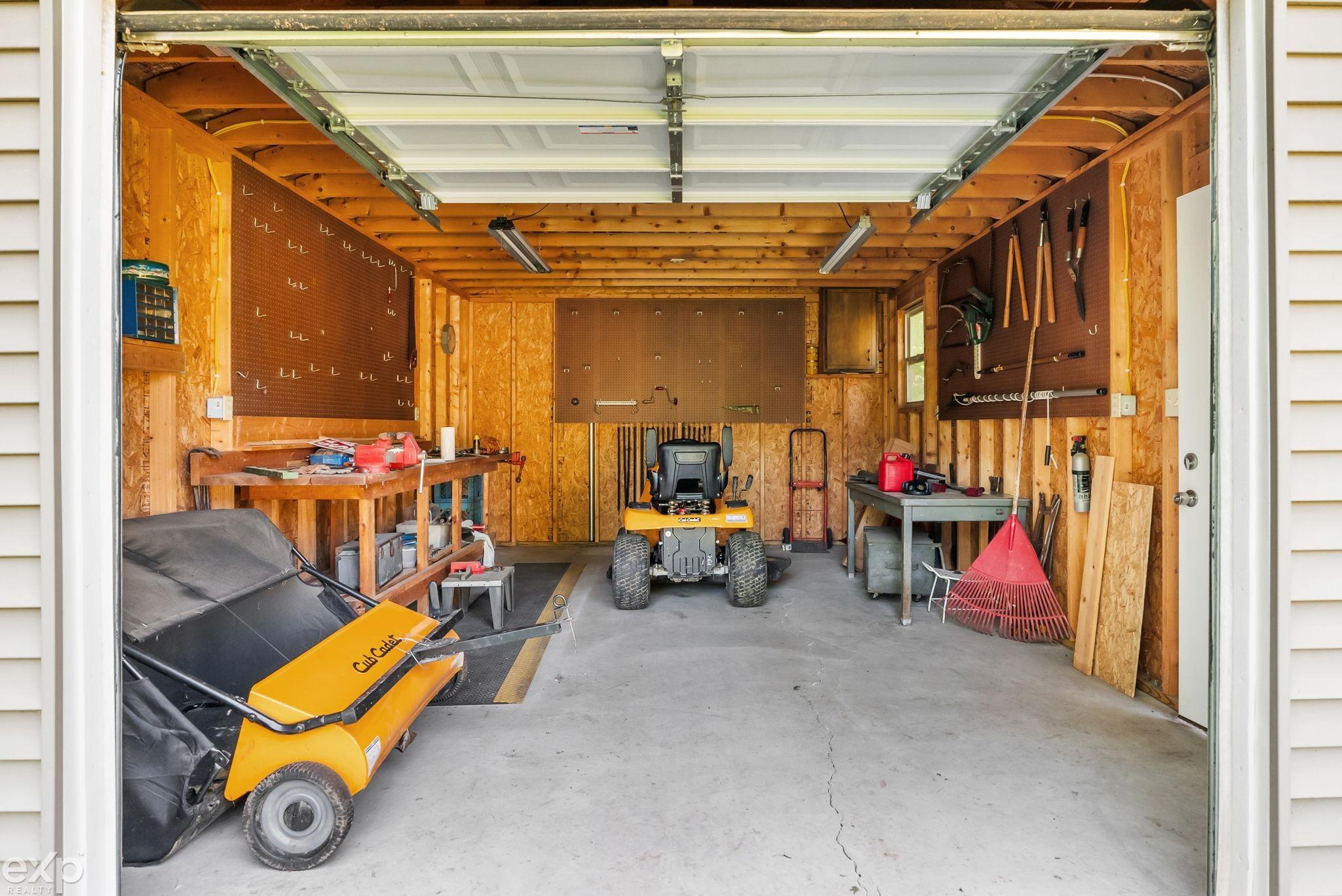 59707 Kittle Road Washington, MI 48094 - Photo 46 of 52