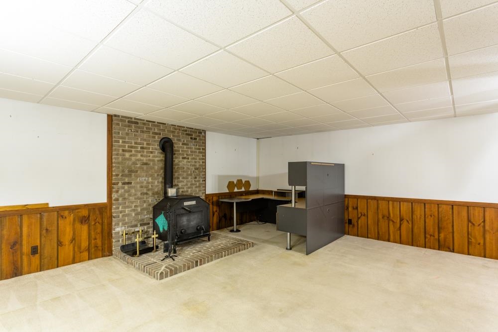 87 Bluestone Drive Weyers Cave, VA 24486 - Photo 22 of 37 a workspace with furniture