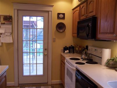 654 Hill N Dale Road Lexington, KY 40503 - Photo 14 of 23 Easy access to deck grilling! Built-in