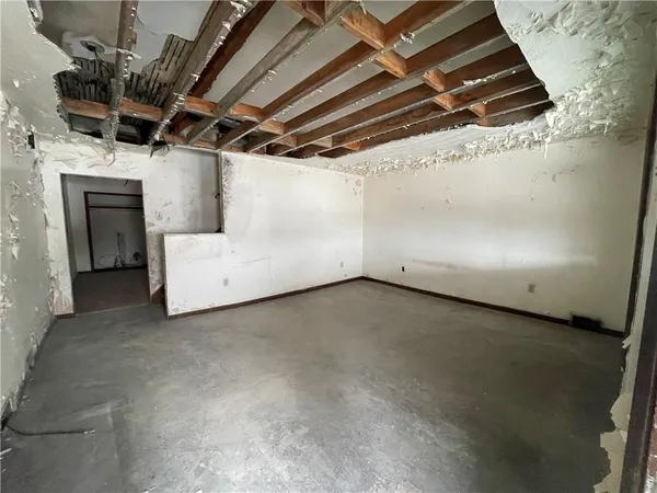 a view of a garage room