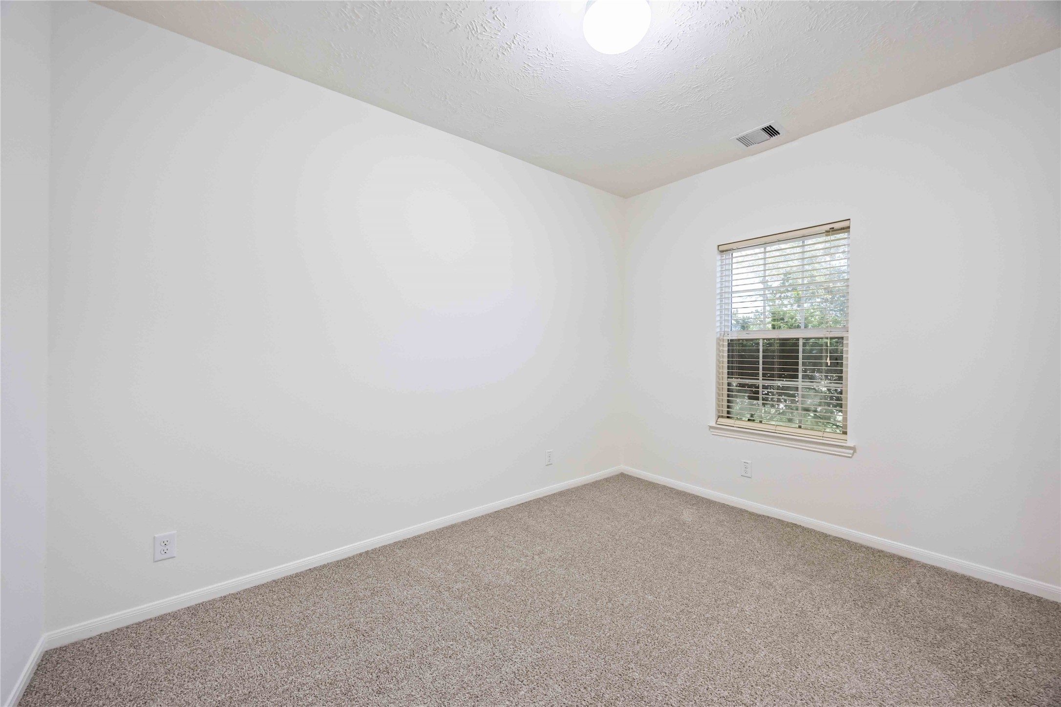 221 Shoshone Ridge Drive La Marque, TX 77568 - Photo 10 of 30