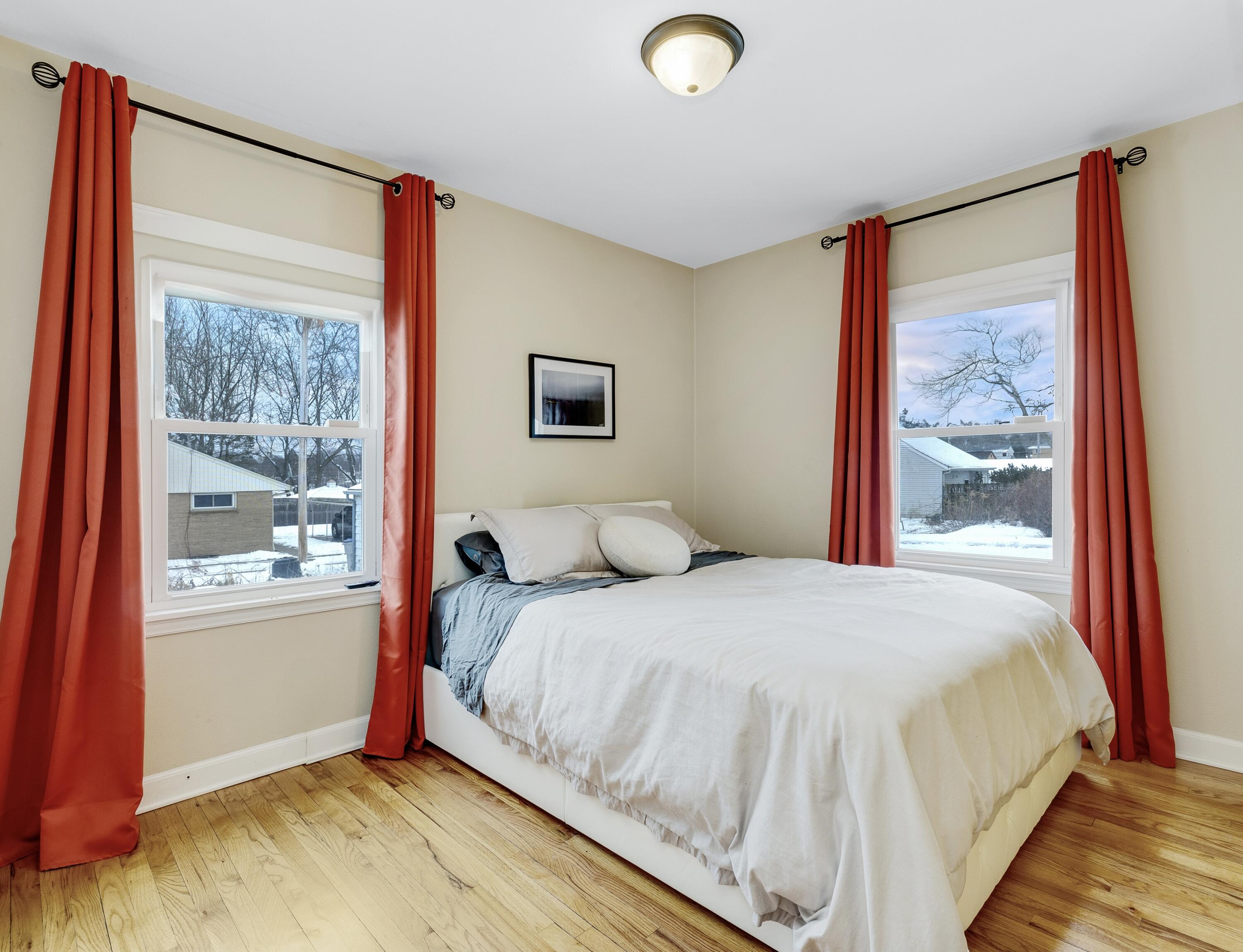 3602 South Whitnall Avenue Milwaukee, WI 53207 - Photo 4 of 10 Primary Bedroom