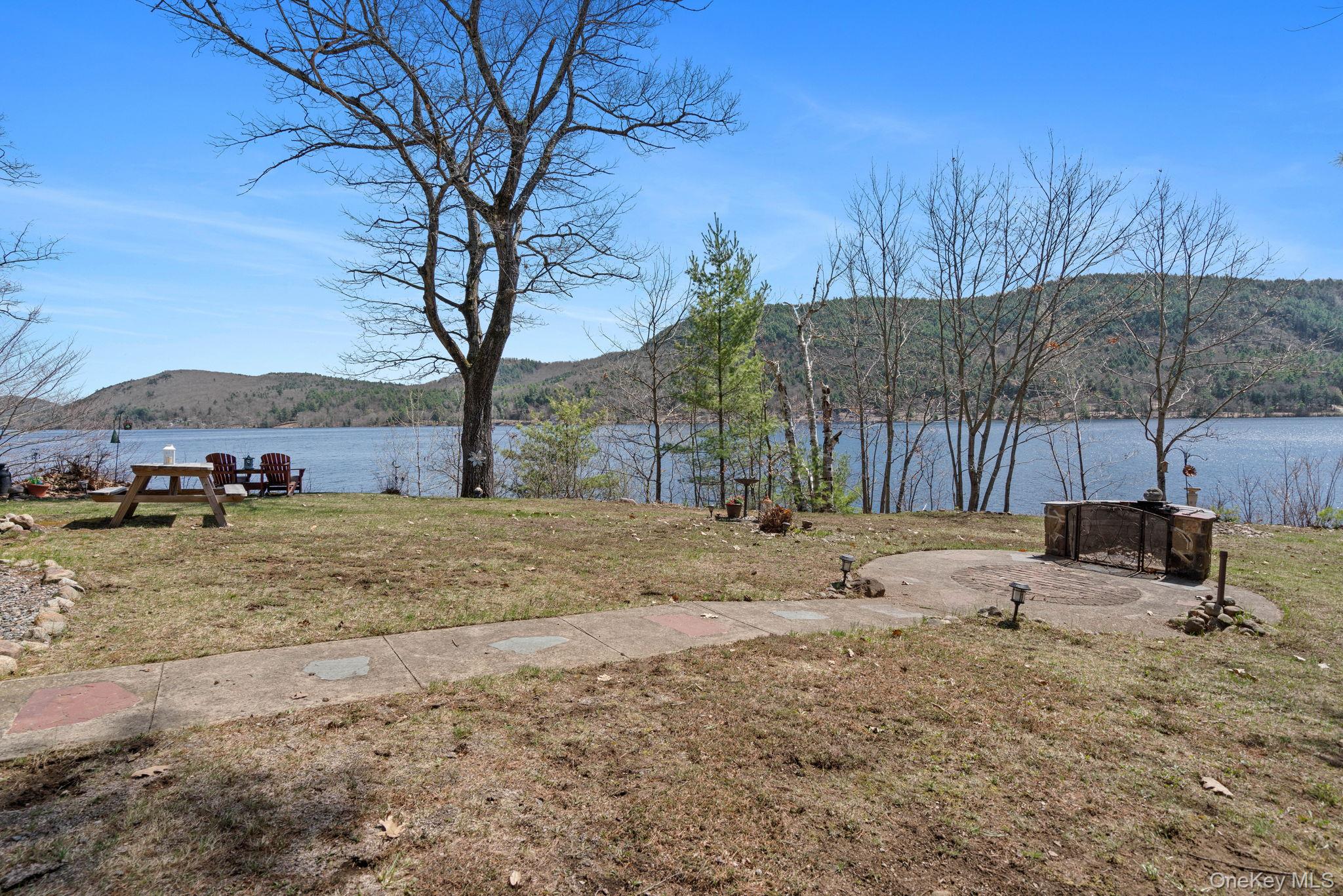 866 North Shore Road Hadley, NY 12835 - Photo 15 of 50