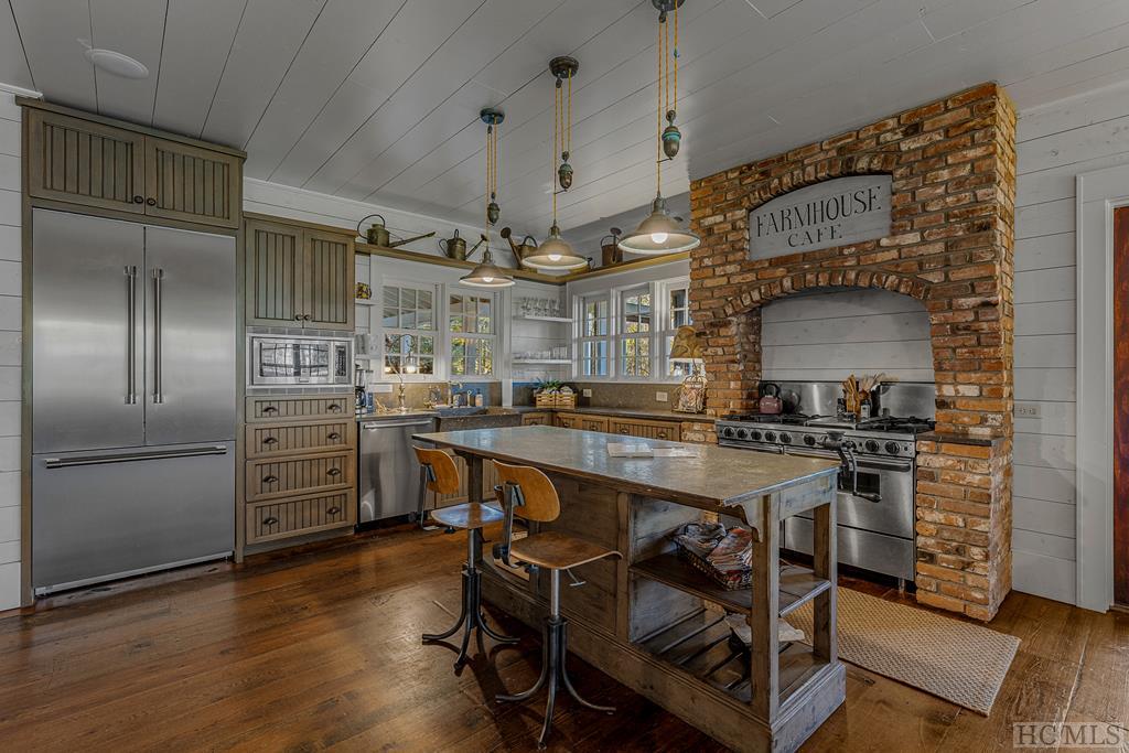 1290 Dillard Road Highlands, NC 28741 - Photo 39 of 74 Gallery Image 39