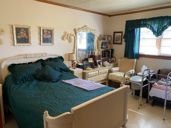66 Union Hill Road Loretto, TN 38469 - Photo 23 of 31 a living room with furniture and a large window