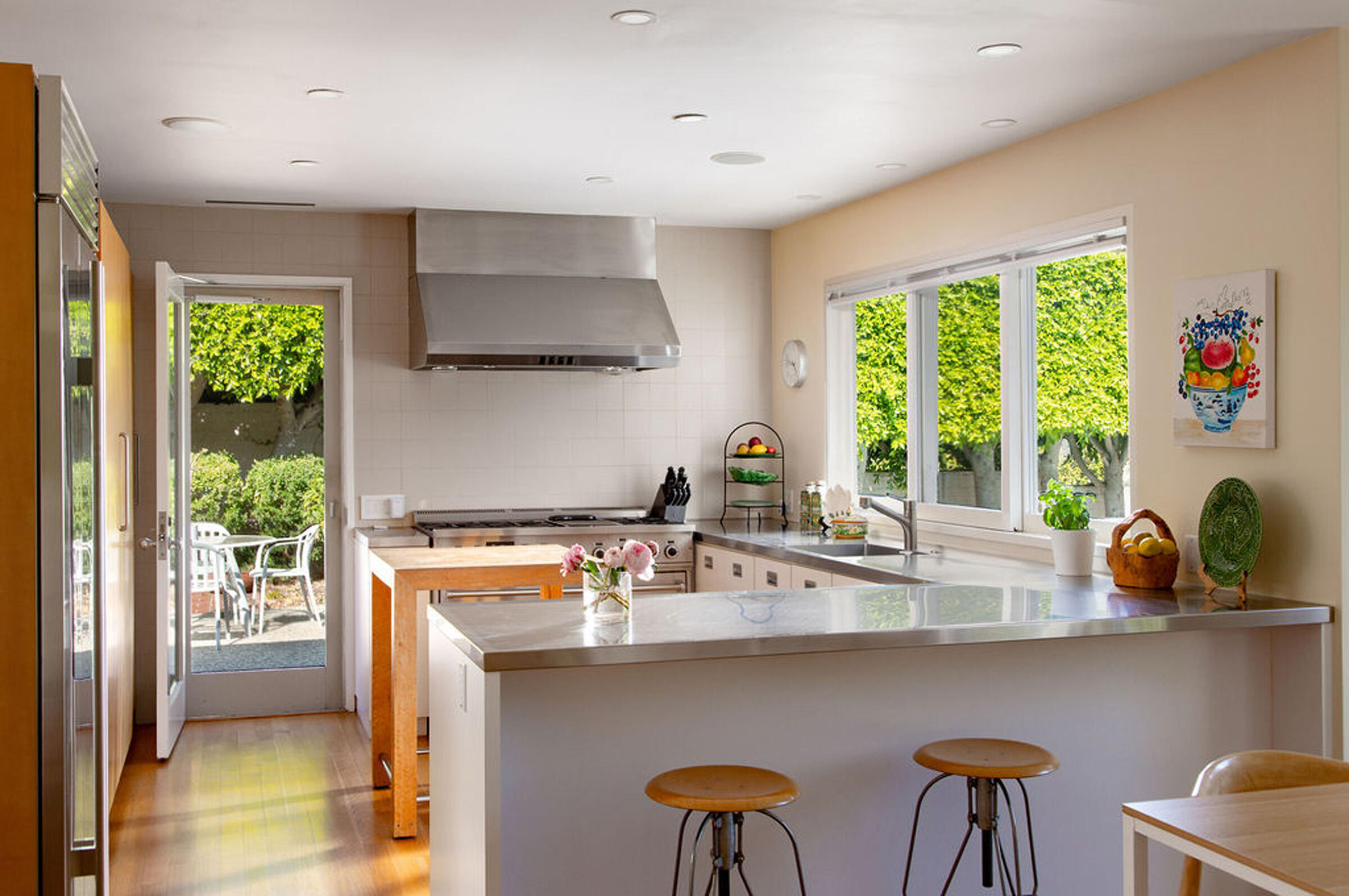 1333 East Valley Road Montecito, CA 93108 - Photo 9 of 23 Kitchen
