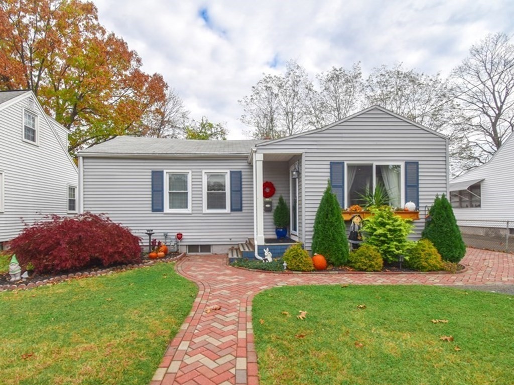61 Arthur Street Springfield, MA 01104 - Photo 2 of 42