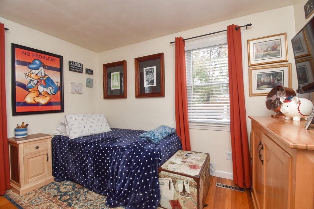 61 Arthur Street Springfield, MA 01104 - Photo 22 of 42