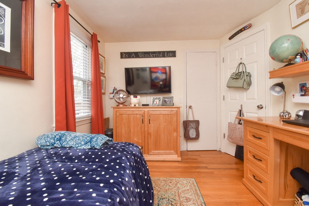 61 Arthur Street Springfield, MA 01104 - Photo 23 of 42
