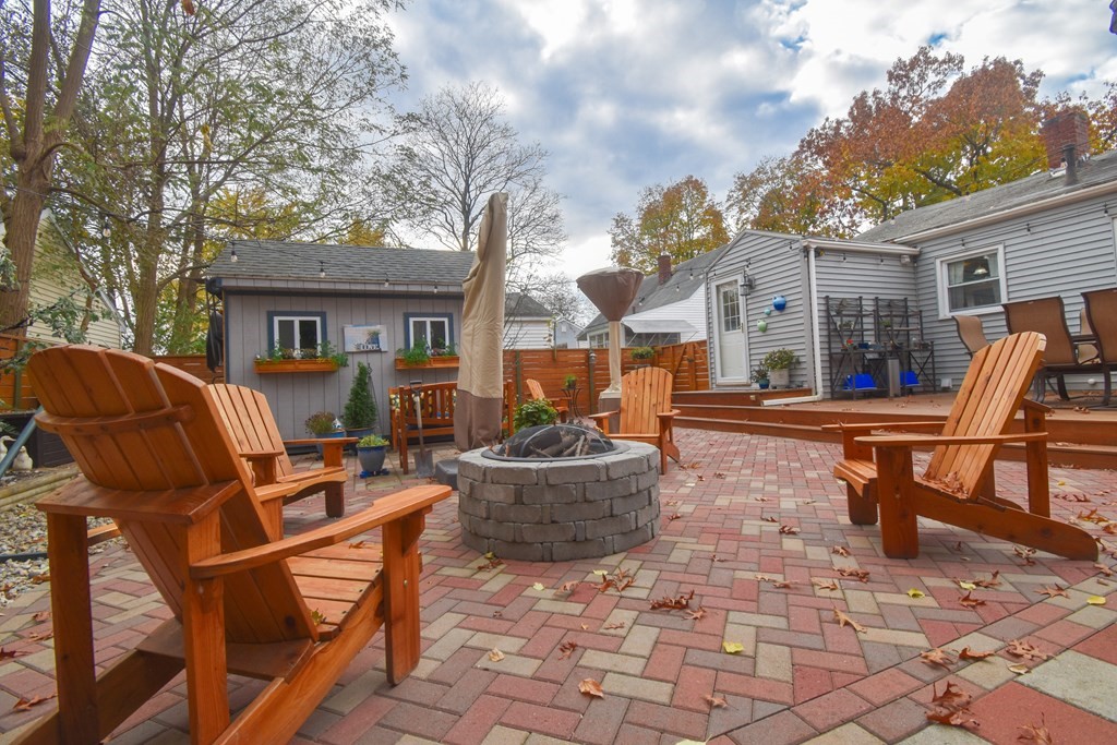 61 Arthur Street Springfield, MA 01104 - Photo 35 of 42