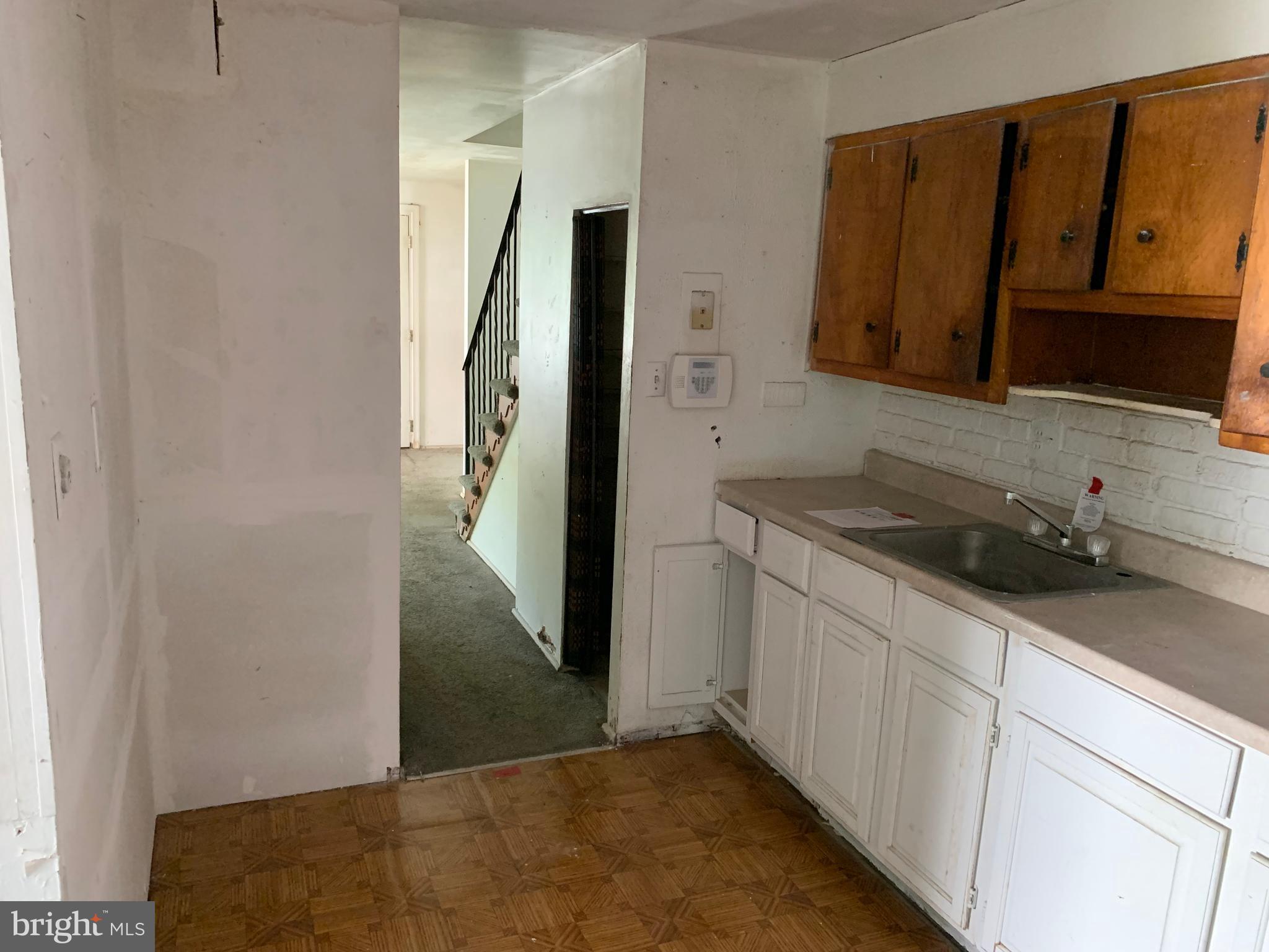 8112 Sheriff Road Landover, MD 20785 - Photo 5 of 11