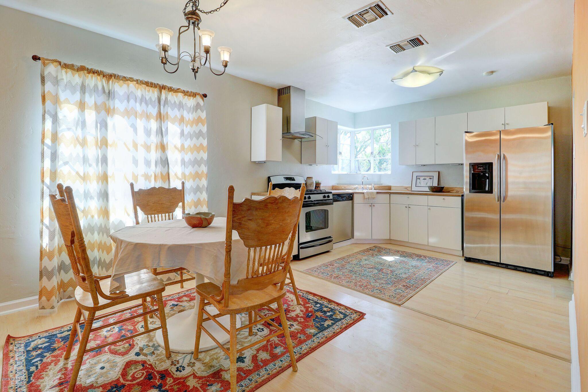 1813 East Almeria Road Phoenix, AZ 85006 - Photo 13 of 25 KITCHEN