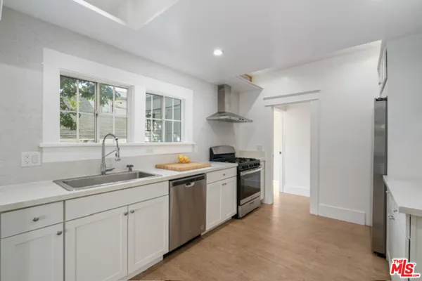 $6,600 | 1157 Irolo Street, Los Angeles, CA 90006