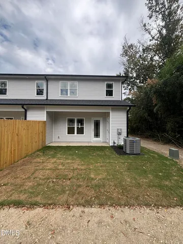 $1,950 | 606 South Blackmon Street, Benson, NC 27504