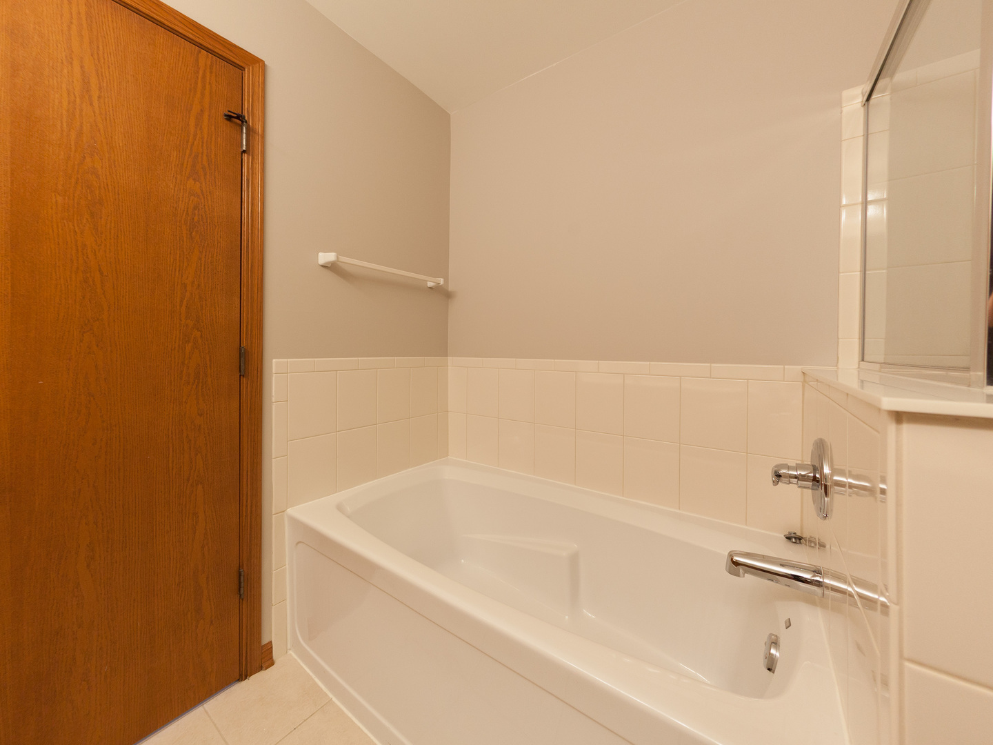 265 Fitzgerald Circle Carol Stream, IL 60188 - Photo 11 of 20