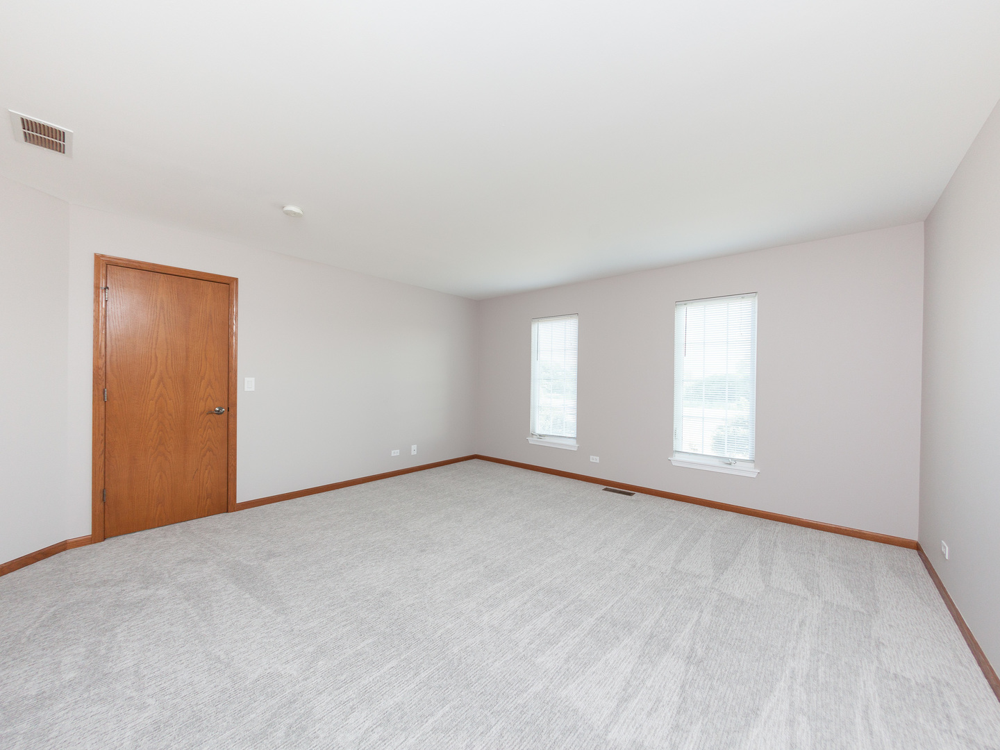 265 Fitzgerald Circle Carol Stream, IL 60188 - Photo 7 of 20