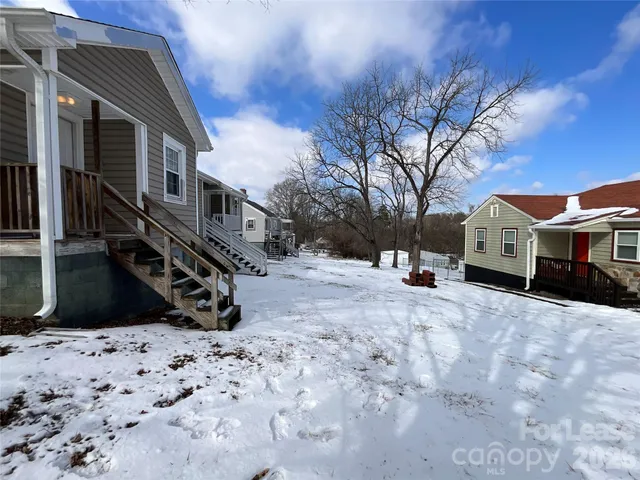 $850 | 203 Circle Drive, Mount Airy, NC 27030