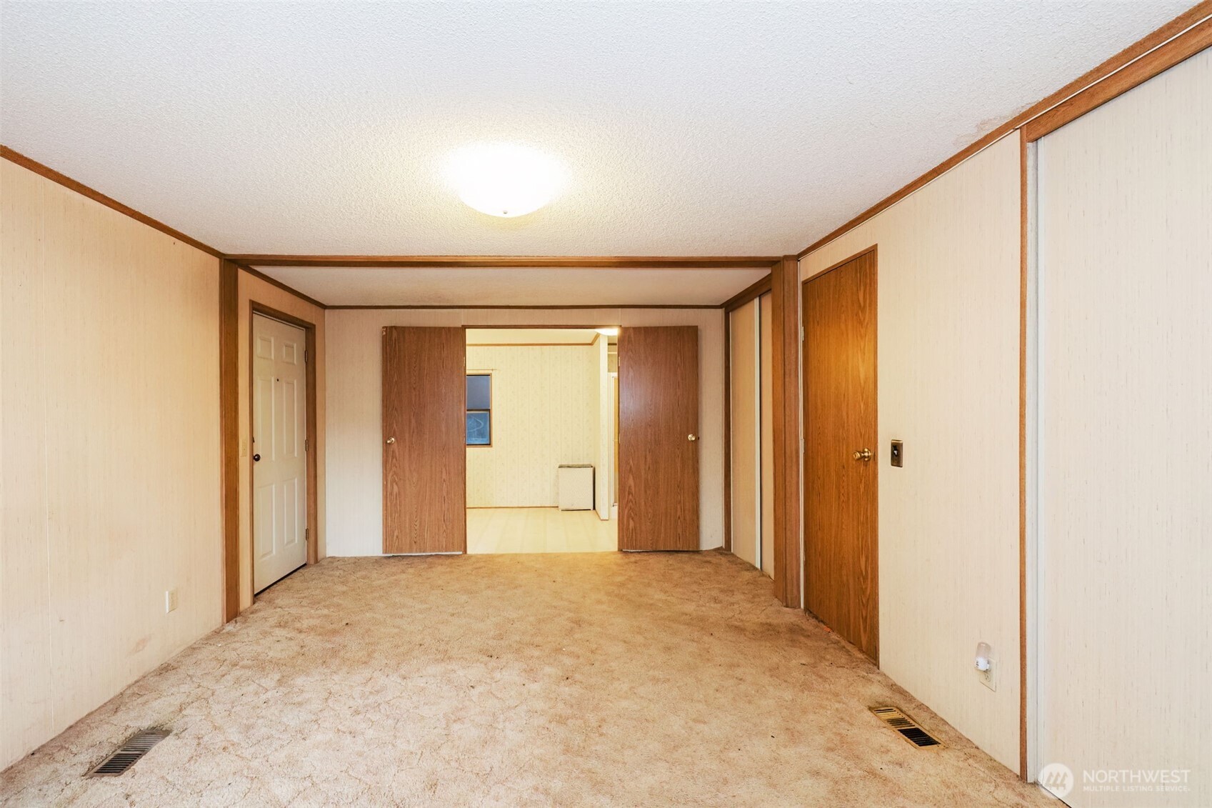 2912 Erlands Point Road Northwest Bremerton, WA 98312 - Photo 14 of 39 Gallery Image 14