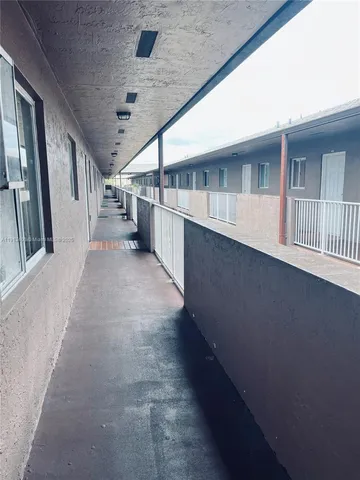 $2,350 | 2925 West 80th Street, Unit 217, Hialeah, FL 33018