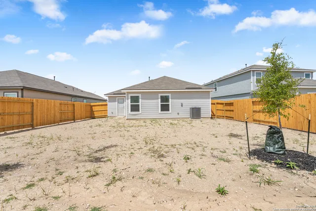 $2,055 | 11832 Luckey Villa, San Antonio, TX 78252