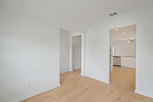 $2,055 | 11832 Luckey Villa, San Antonio, TX 78252