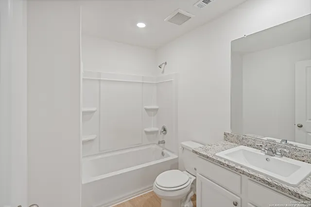 $2,055 | 11832 Luckey Villa, San Antonio, TX 78252