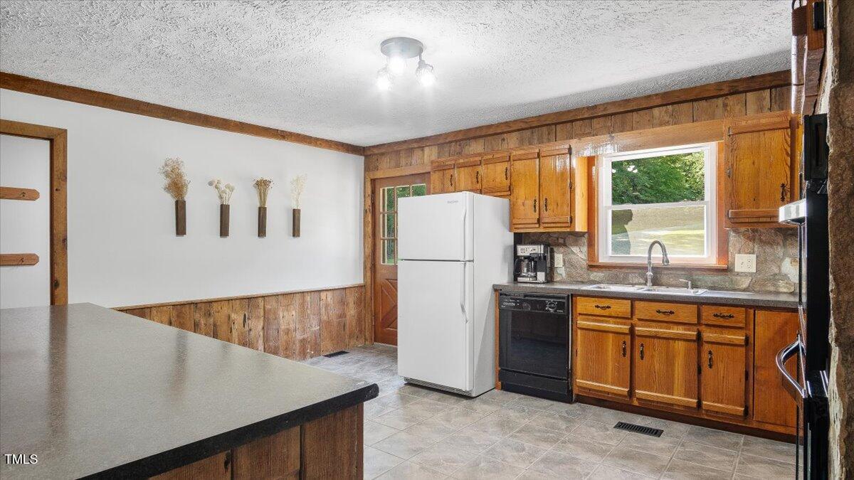 424 Roy Carver Road Semora, NC 27343 - Photo 41 of 68 34-424 Roy Caver Rd Finished (34 of 63)