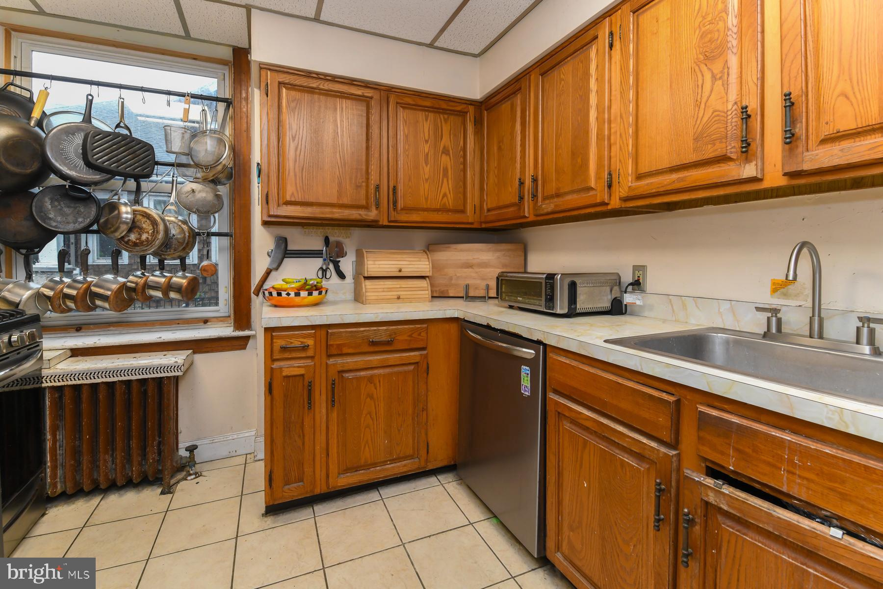 945 Hudson Street Gloucester City, NJ 08030 - Photo 4 of 12
