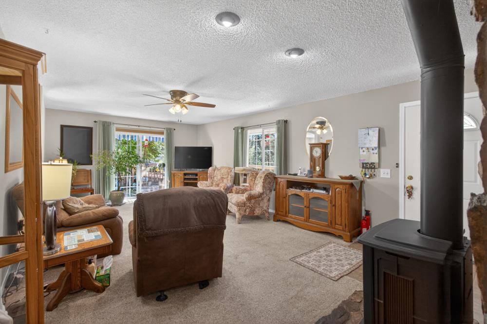 13090 North Day Road Grass Valley, CA 95945 - Photo 14 of 49