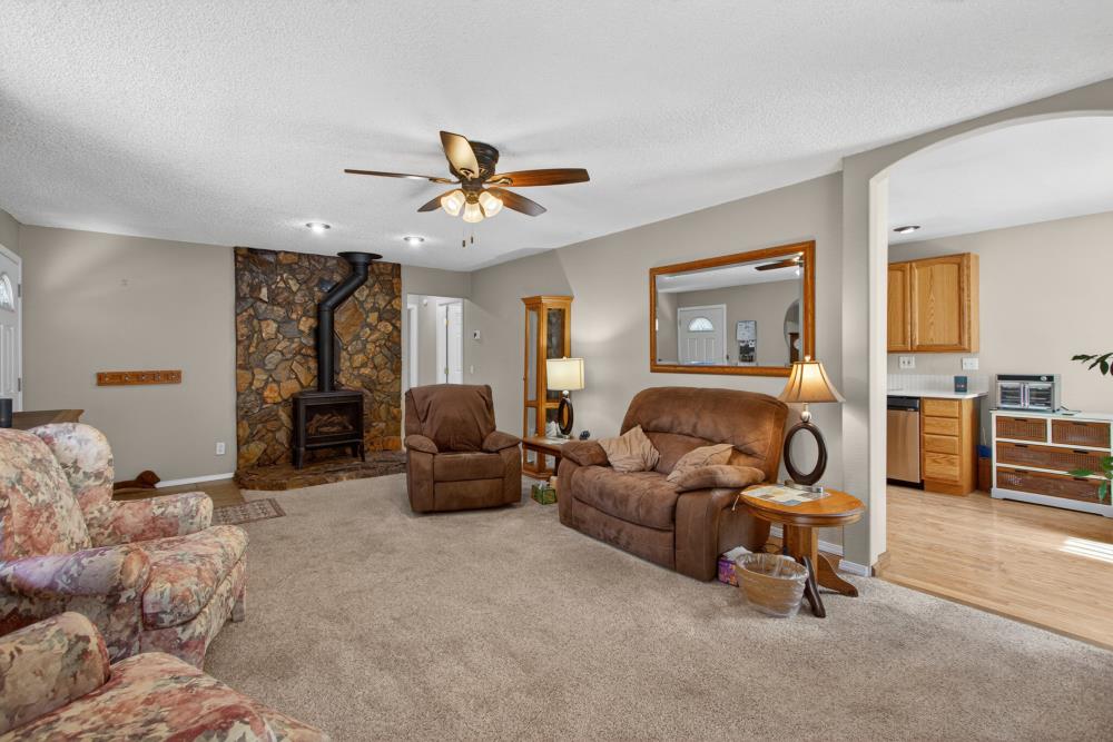 13090 North Day Road Grass Valley, CA 95945 - Photo 15 of 49