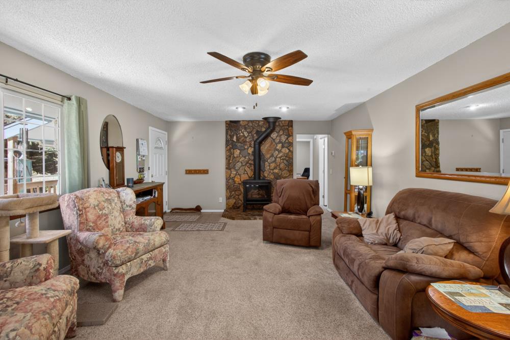 13090 North Day Road Grass Valley, CA 95945 - Photo 16 of 49