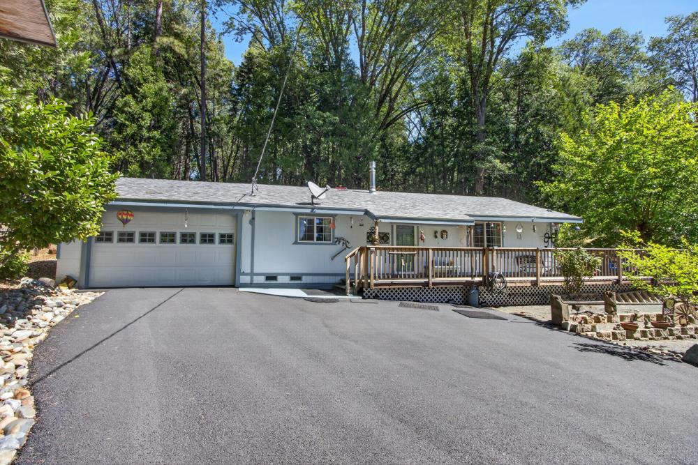 13090 North Day Road Grass Valley, CA 95945 - Photo 2 of 49