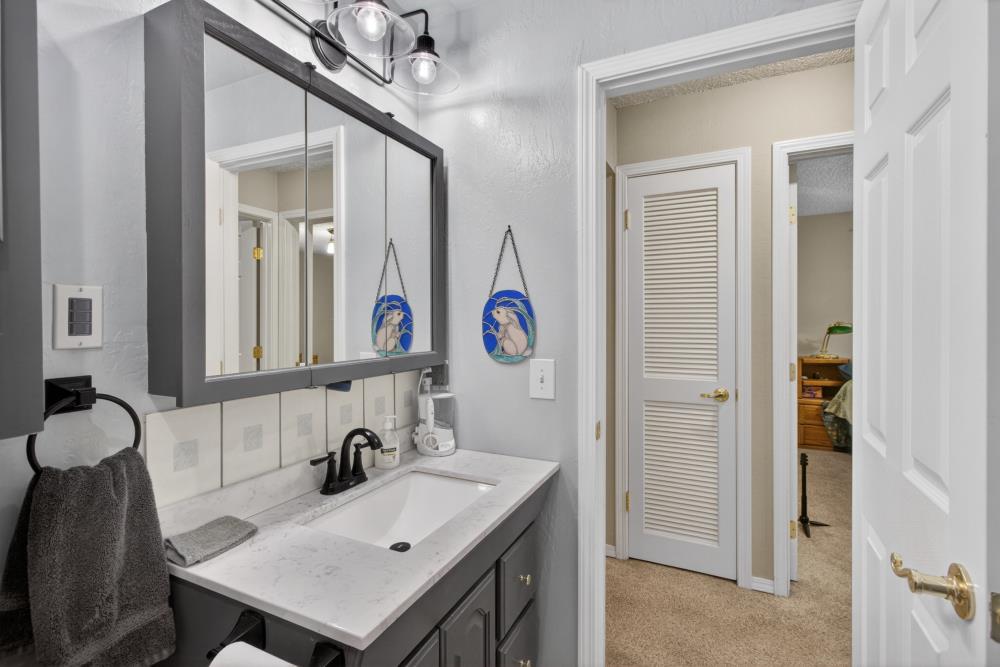13090 North Day Road Grass Valley, CA 95945 - Photo 21 of 49