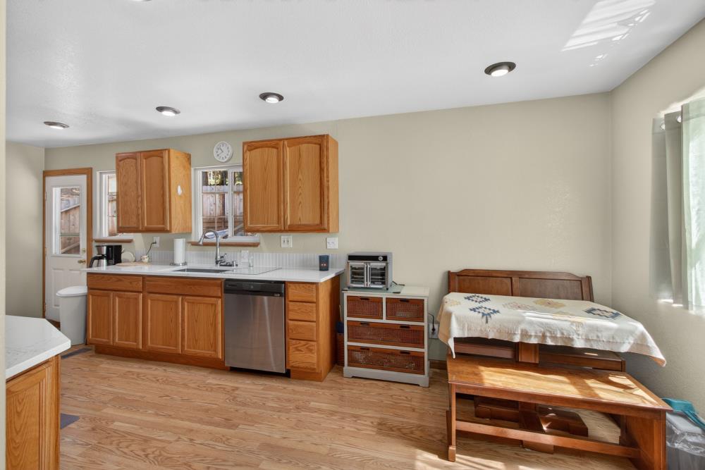 13090 North Day Road Grass Valley, CA 95945 - Photo 26 of 49