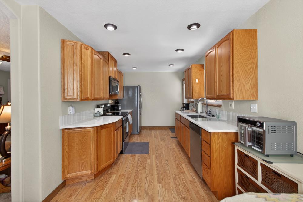 13090 North Day Road Grass Valley, CA 95945 - Photo 27 of 49